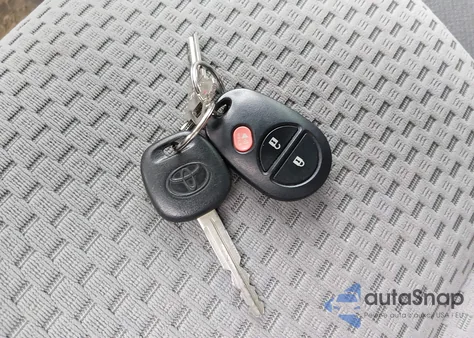 2010 Toyota Tundra Grade 5.7L V8 from USA, damaged, VIN 5TFUW5F12AX152044